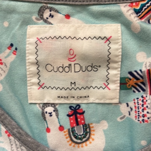 Cuddl Duds Sz M Christmas 🦙 Llamas PJ Top ONLY - Picture 2 of 11
